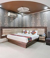 Fabhotel Royal City