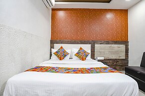 Fabhotel Royal City