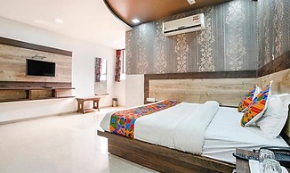 Fabhotel Royal City