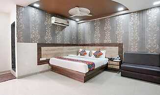 Fabhotel Royal City