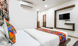 Fabhotel Royal City