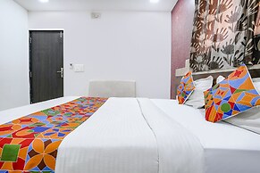 Fabhotel Royal City