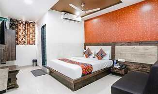 Fabhotel Royal City