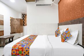 Fabhotel Royal City