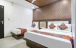 Fabhotel Royal City