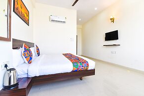 Fabhotel V Five
