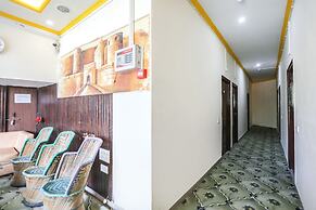 Fabexpress Grand Resort