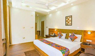 Fabhotel Outhills