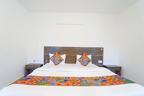 FabExpress California Inn