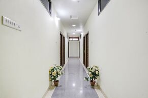 Fabhotel Naresh Palace