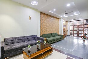 Fabhotel Naresh Palace