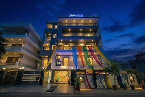 Fabhotel Bliss Premium