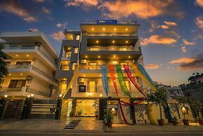 Fabhotel Bliss Premium