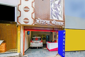 Fabexpress Neelam Palace