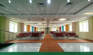 Fabhotel Sb Square