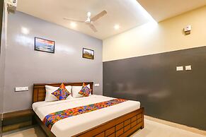 FabHotel Starhood