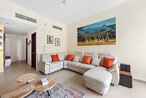 Stonetree - Spacious 2 BR - Near Beach