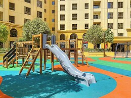 Stonetree - Spacious 2 BR - Near Beach