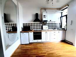 Apartment in Historic Building - Sleeps 4