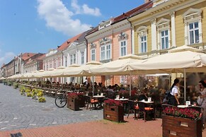 Apartment in Historic Building - Sleeps 4