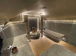 Palais Shazam & Spa