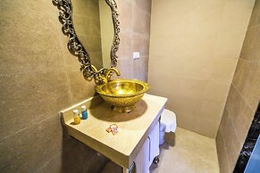 Palais Shazam & Spa