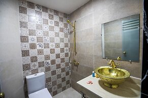 Palais Shazam & Spa