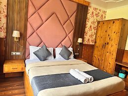 Hotel Wood Castle