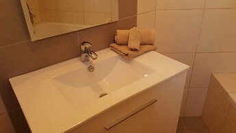 Remarkable 3-bed House in Machico