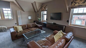 Spacious Penthouse Apartment in Merthyr Tydfil