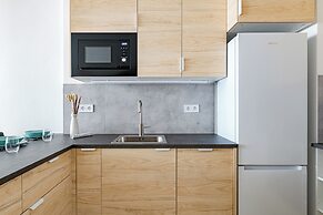 WestSide Garden Apartments by FirstHost
