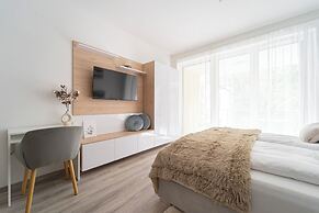 WestSide Garden Apartments by FirstHost