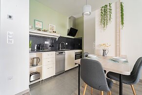 WestSide Garden Apartments by FirstHost