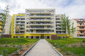 WestSide Garden Apartments by FirstHost