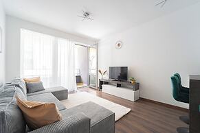 WestSide Garden Apartments by FirstHost