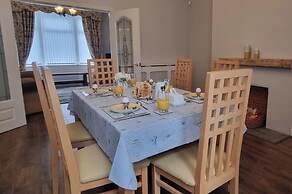 Headland - House - Sleeps5 - Pet Friendly - Garden