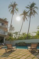 Mirasurf Hotel & Waves