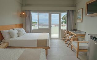 Mirasurf Hotel & Waves