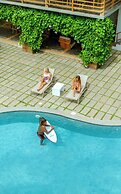 Mirasurf Hotel & Waves