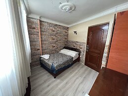 Hotel Red Rose