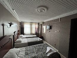 Hotel Red Rose