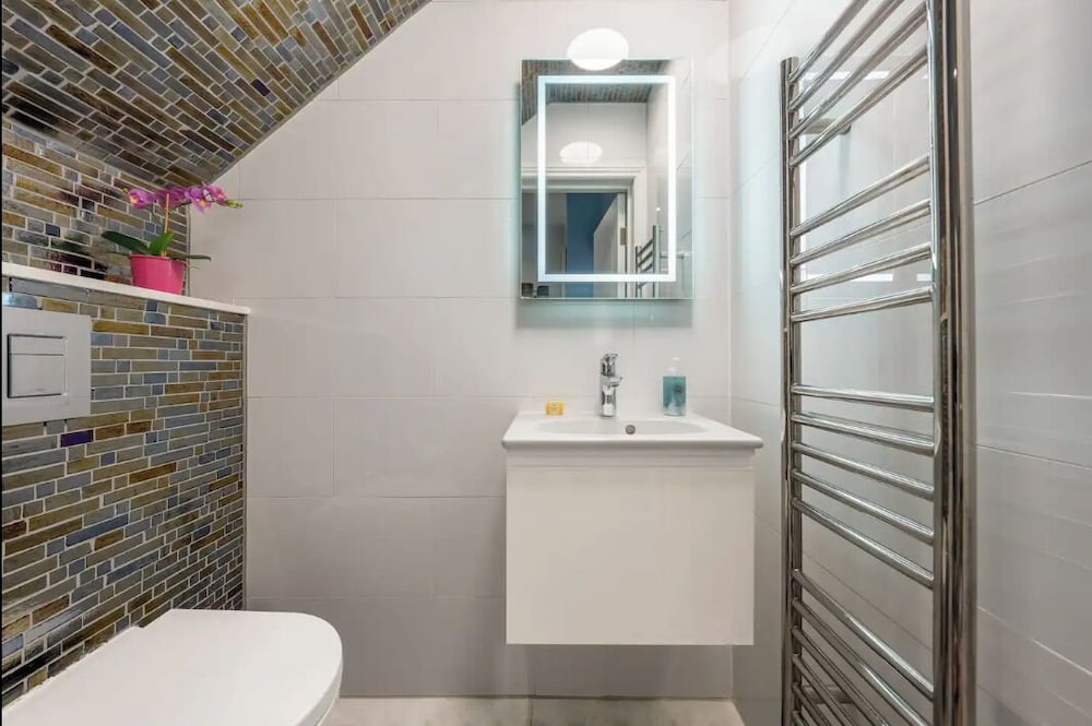 The Carlton Residences