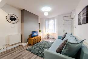 Liverpool Harrow Road Sleeps 6- Infinity Apartment