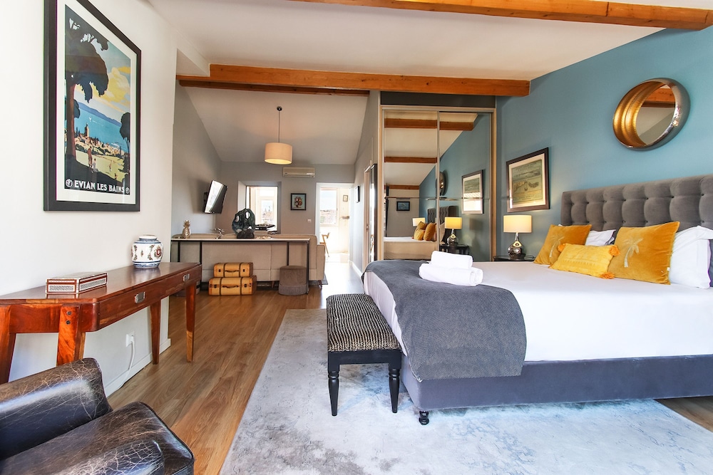 Principe Real Deluxe by Homing