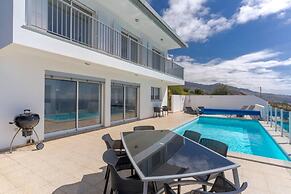Villa Eldomar 61 in Estreito da Calheta
