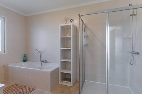 Villa Eldomar 61 in Estreito da Calheta