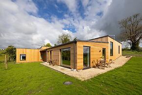 Stunning Home With Garden Panoramic Views