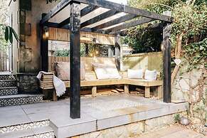 Central Townhouse With Garden Free Parking