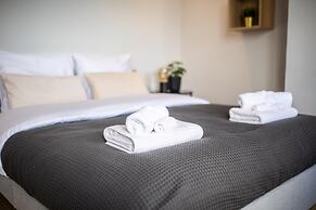 Spacious 2 Bedroom Serviced Apartments 71-77m2