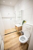Spacious 2 Bedroom Serviced Apartments 71-77m2